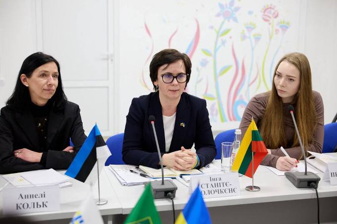 Посли NB8 відвідали Харків єдиною делегацією